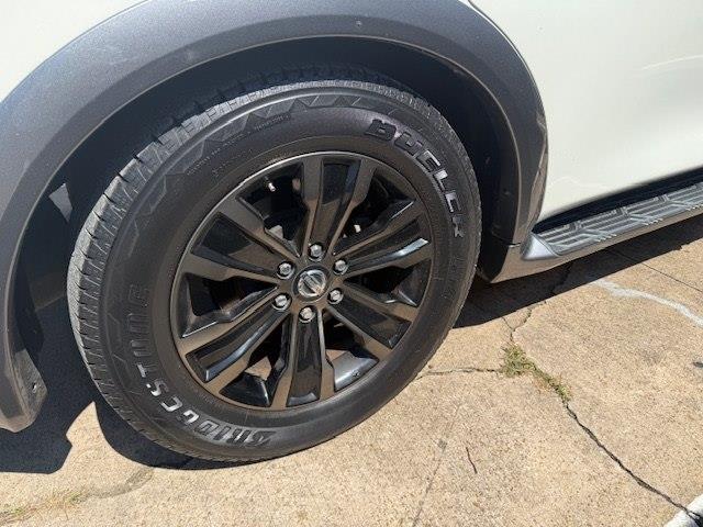 Nissan Armada Platinum 4D SUV RWD 2018 Nissan Armada Platinum 4D SUV RWD 2018