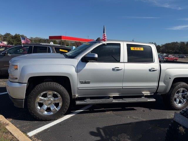 Chevrolet Silverado 1500 LT Z71 Crew Cab 4WD SWB 2018