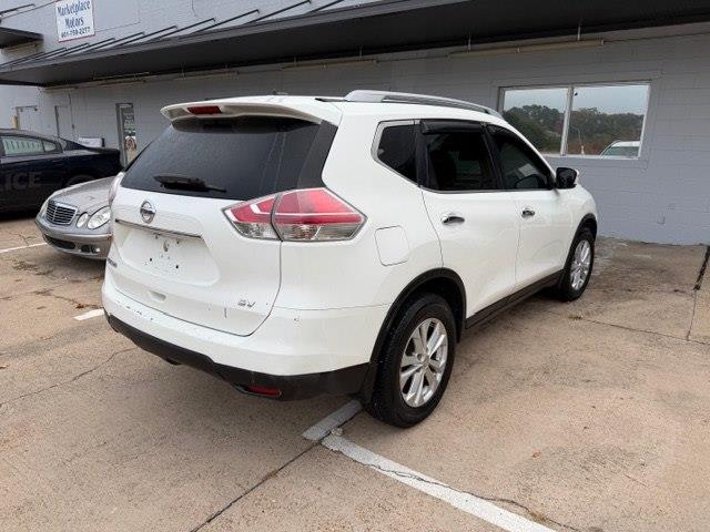 Nissan Rogue SV 4D SUV FWD 2015