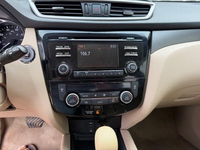 Nissan Rogue SV 4D SUV FWD 2015