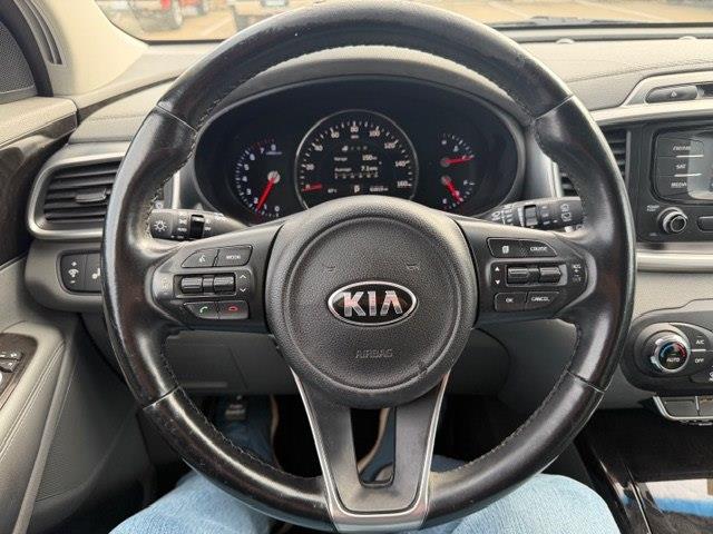 Kia Sorento EX V6 2WD 2016