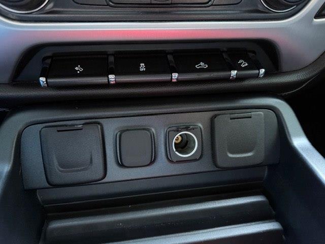 GMC Sierra 1500 4WD Crew Cab 153.0" SLT 2018