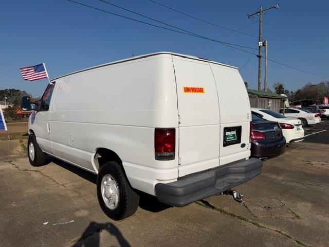 2007 Ford Econoline Van Commercial