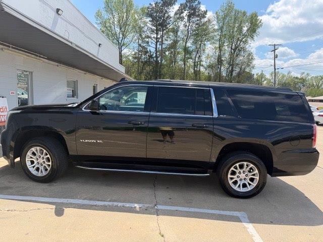 GMC Yukon XL SLT 2WD 2017