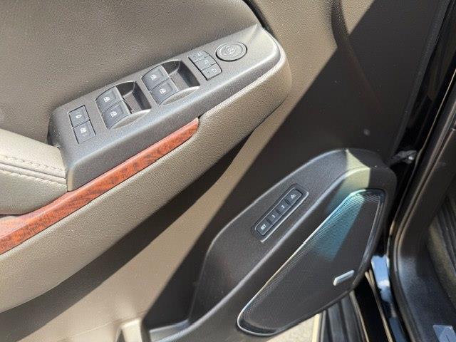 GMC Yukon XL SLT 2WD 2017