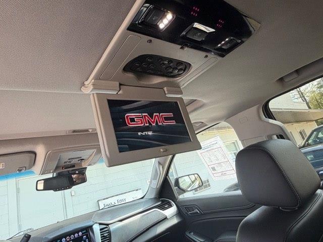 GMC Yukon XL SLT 2WD 2017