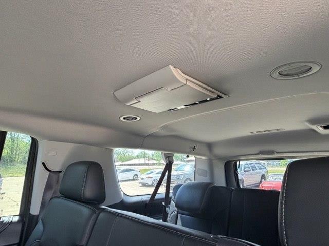 GMC Yukon XL SLT 2WD 2017