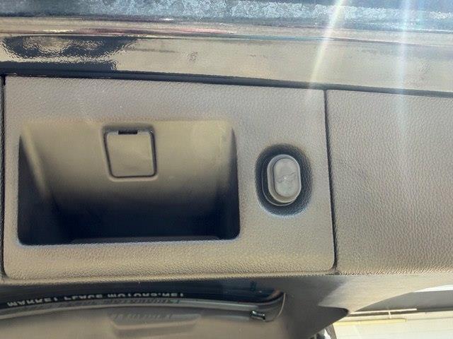 GMC Yukon XL SLT 2WD 2017