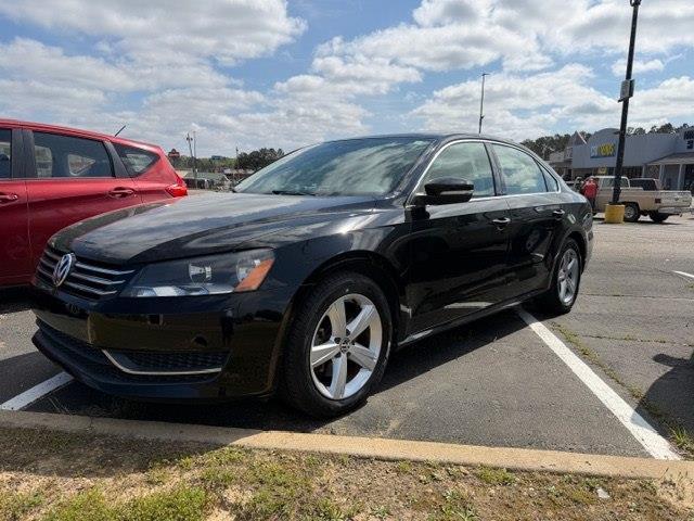 Volkswagen Passat 2.5L SE MT 2013