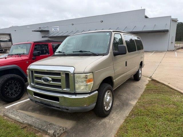 Ford Econoline E-150 XLT 2010