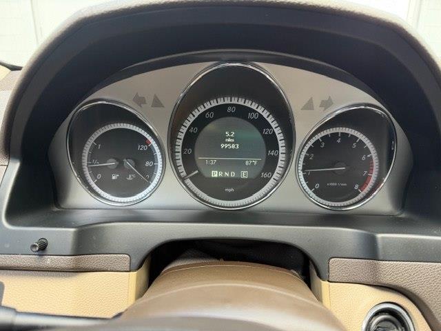 Mercedes-Benz C-Class C300 4D Sport Sedan 4M 2011