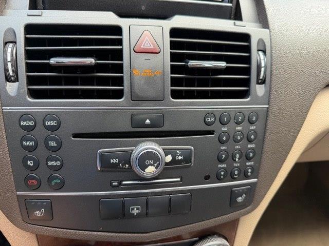 Mercedes-Benz C-Class C300 4D Sport Sedan 4M 2011