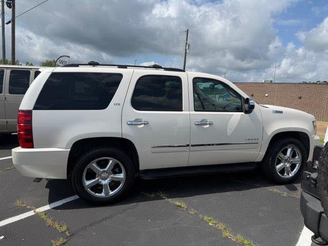 Chevrolet Tahoe LTZ 2WD 2012