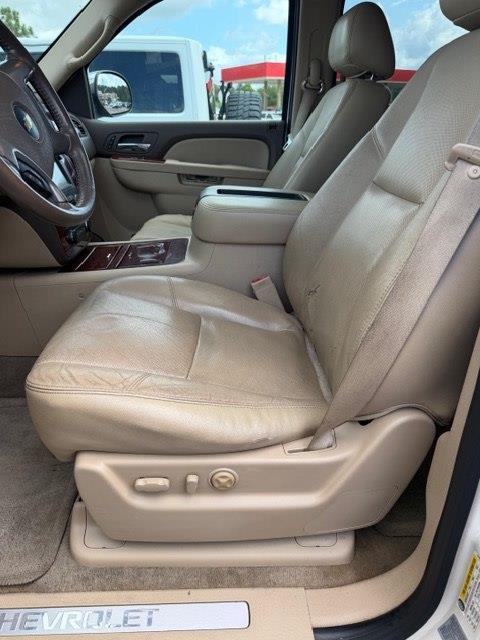 Chevrolet Tahoe LTZ 2WD 2012