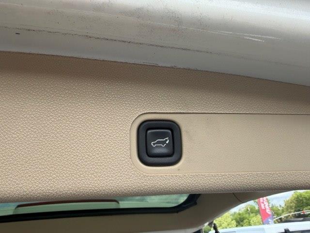 Chevrolet Tahoe LTZ 2WD 2012