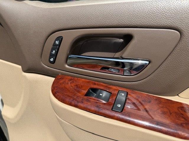 Chevrolet Tahoe LTZ 2WD 2012