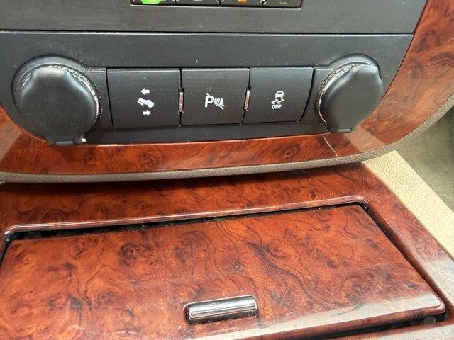 Chevrolet Tahoe LTZ 2WD 2012