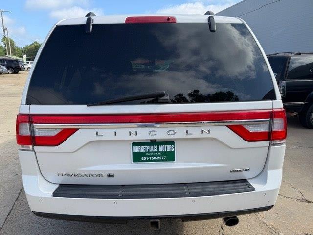 Lincoln Navigator L 4WD 2015