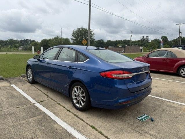 2017 Ford Fusion SE FWD's photo