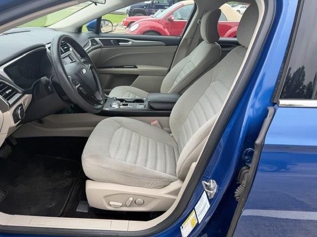Ford Fusion SE 2017
