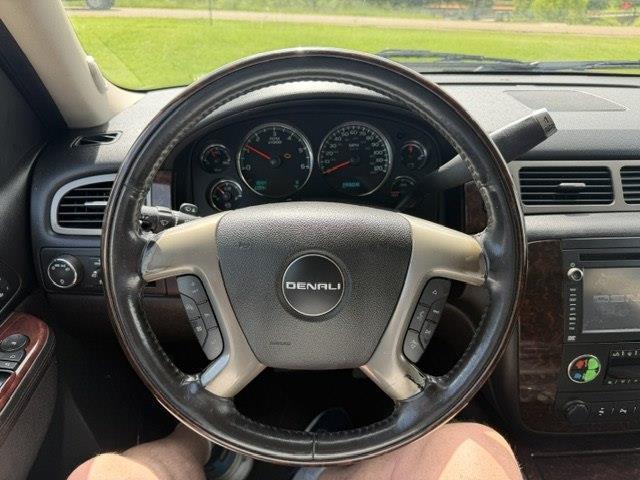 GMC Yukon Denali 2WD 4dr 2013