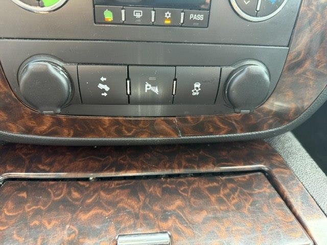 GMC Yukon Denali 2WD 4dr 2013