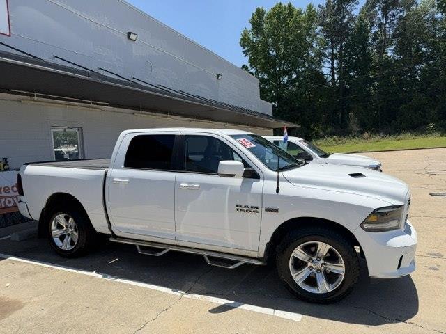 RAM 1500 Sport Crew Cab SWB 4WD 2015