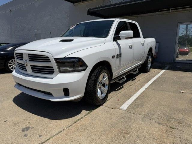 RAM 1500 Sport Crew Cab SWB 4WD 2015