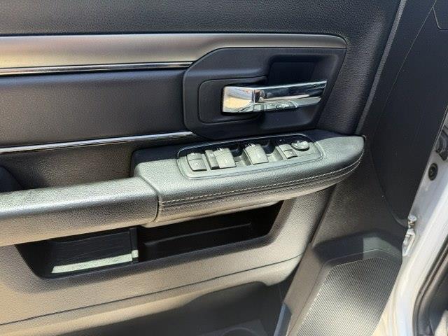 RAM 1500 Sport Crew Cab SWB 4WD 2015