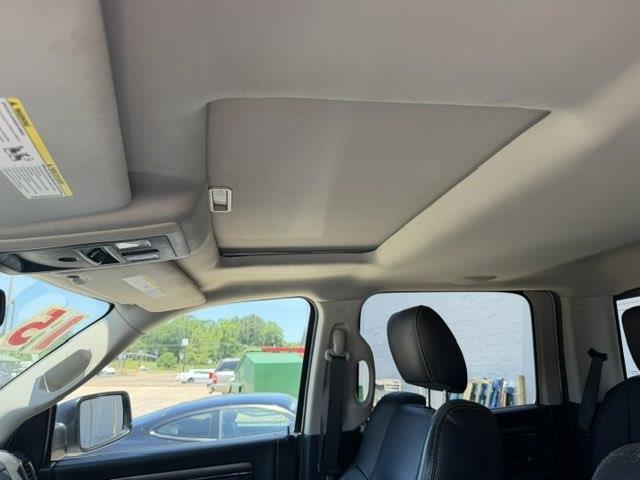 RAM 1500 Sport Crew Cab SWB 4WD 2015