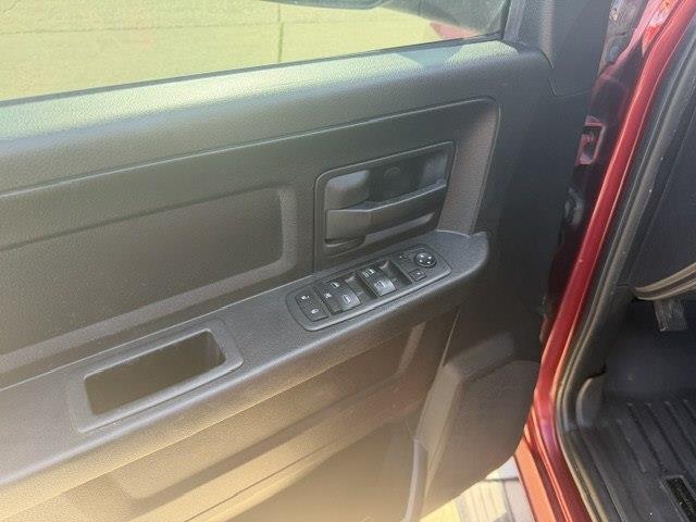 RAM 1500 Sport 4x2 Crew Cab 5'7" Box 2013