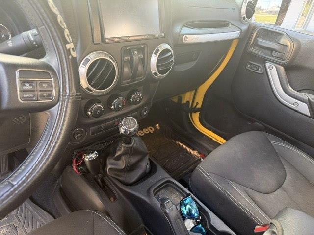 Jeep Wrangler Sahara 4WD 2015