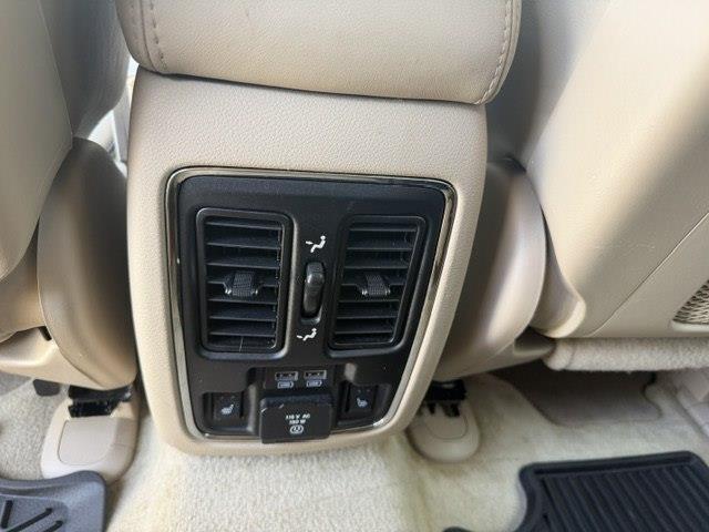 Jeep Grand Cherokee Overland 2WD 2015