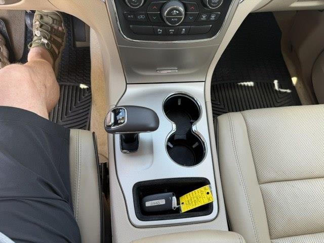 Jeep Grand Cherokee Overland 2WD 2015