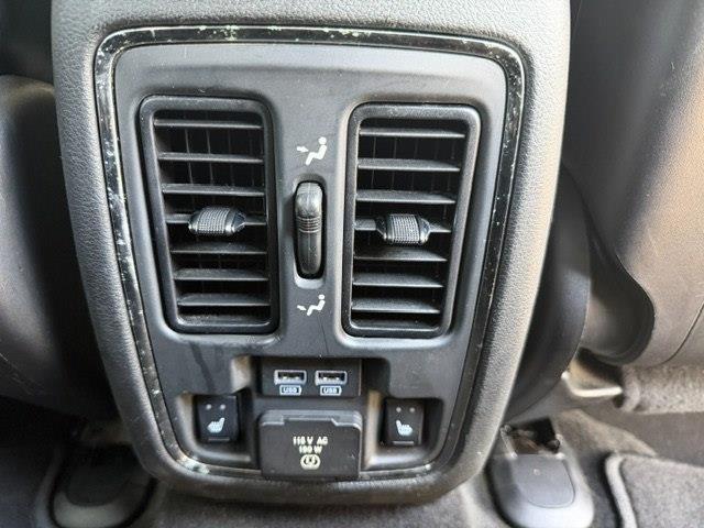 Jeep Grand Cherokee Limited 2WD 2014