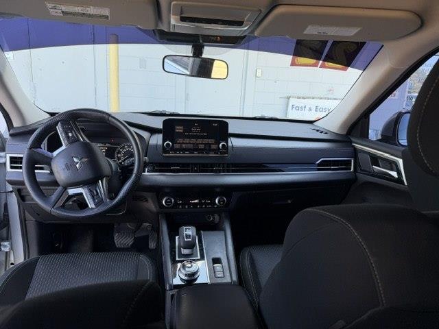 Mitsubishi Outlander ES 4WD 2022
