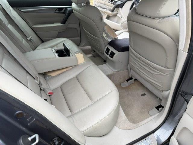 Acura TL 5-Speed AT 2010