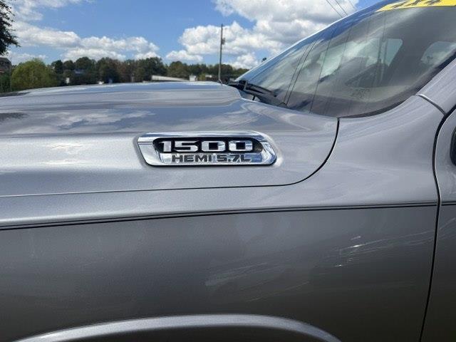 RAM 1500 Laramie Crew Cab SWB 4WD 2019