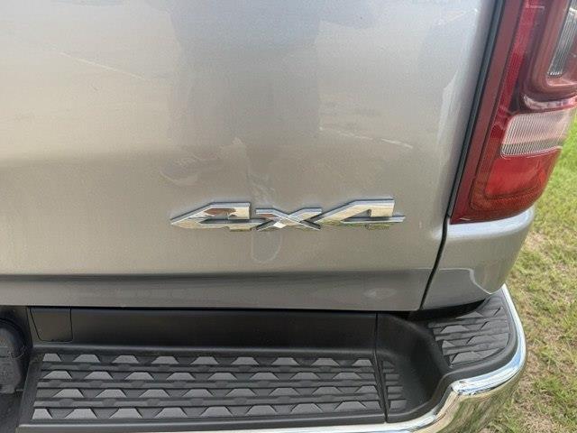 RAM 1500 Laramie Crew Cab SWB 4WD 2019