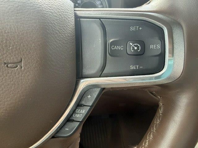RAM 1500 Laramie Crew Cab SWB 4WD 2019