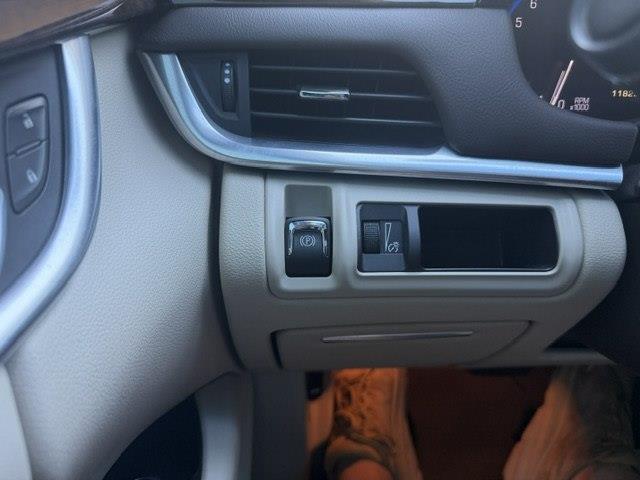 Cadillac XTS Luxury FWD 2014