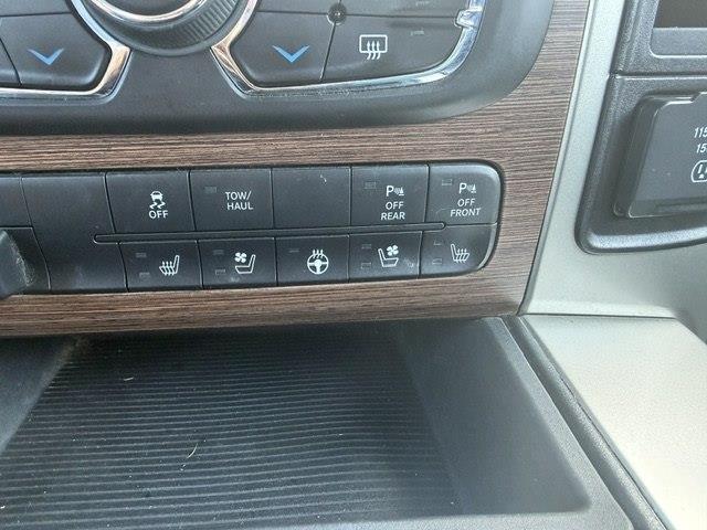 RAM 1500 Laramie Crew Cab SWB 4WD 2014