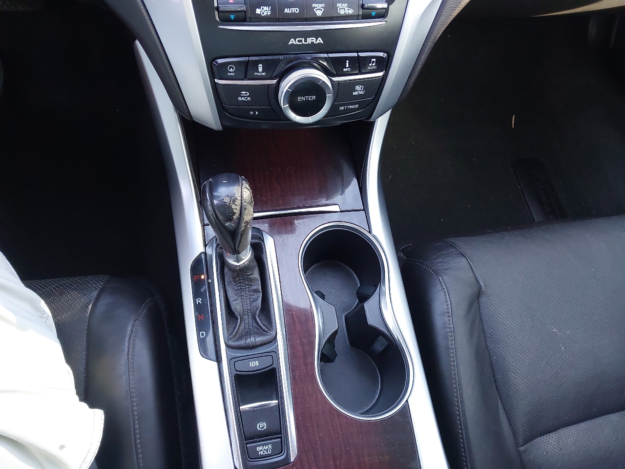 Acura TLX 4dr Sdn FWD Tech 2016