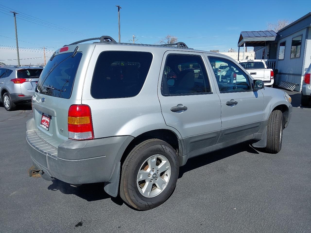 Ford Escape 4dr 103" WB 3.0L XLT 4WD 2005