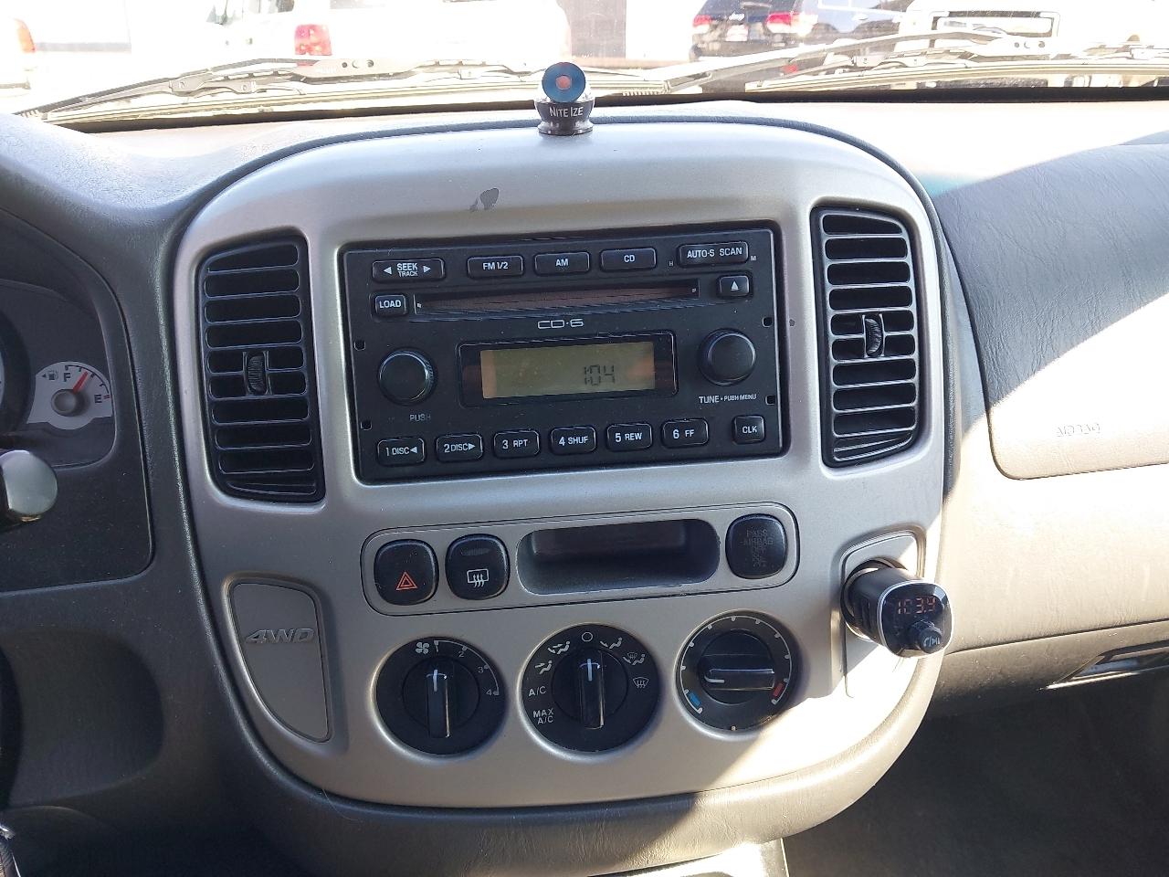 Ford Escape 4dr 103" WB 3.0L XLT 4WD 2005