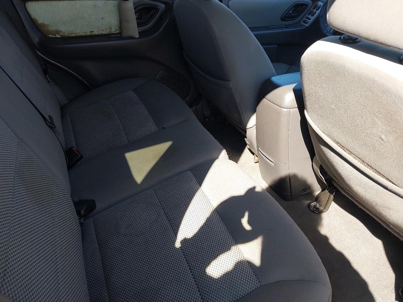 Ford Escape 4dr 103" WB 3.0L XLT 4WD 2005