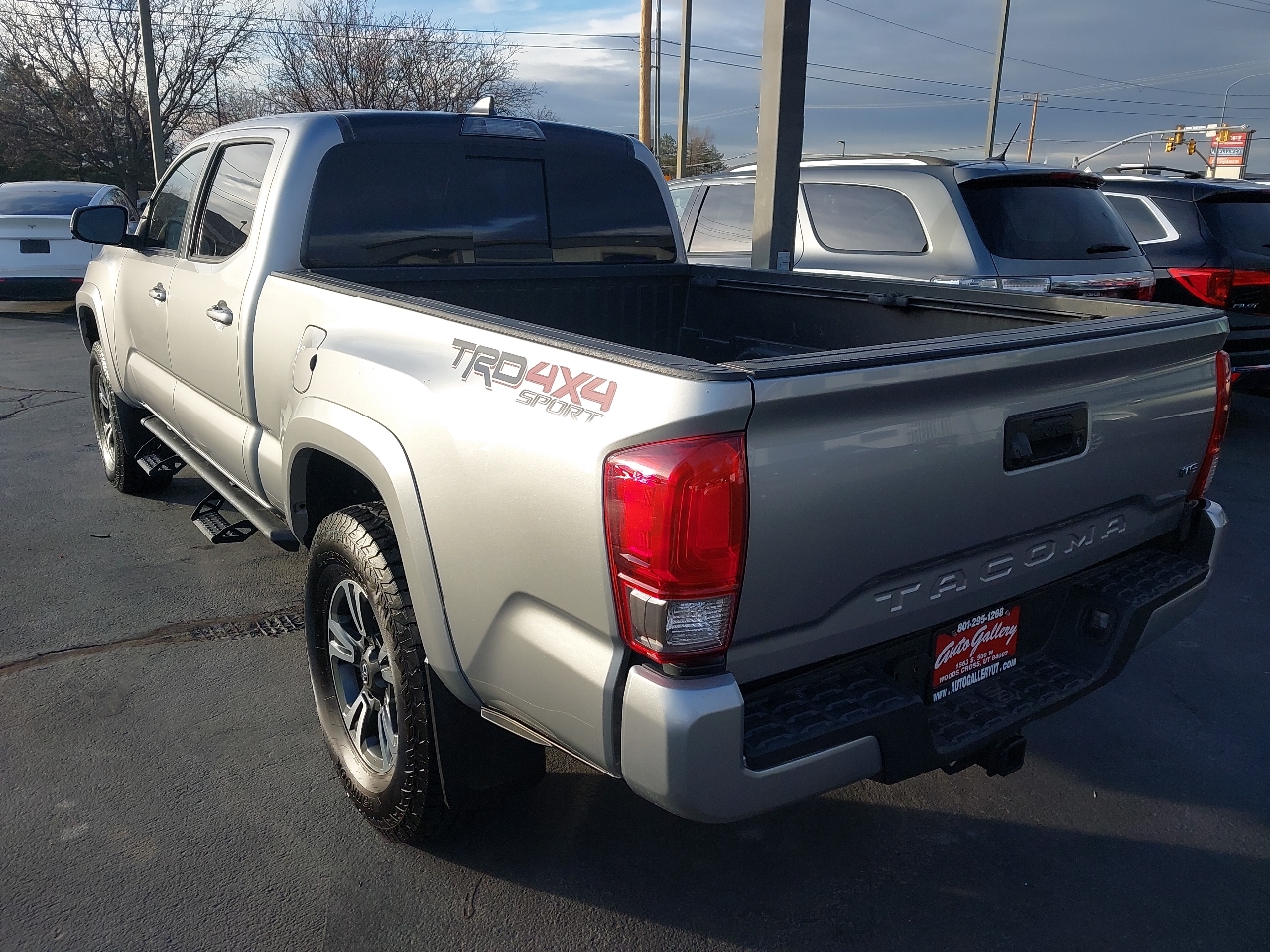 Toyota Tacoma TRD Sport Double Cab 6' Bed V6 4x4 AT (Natl) 2017