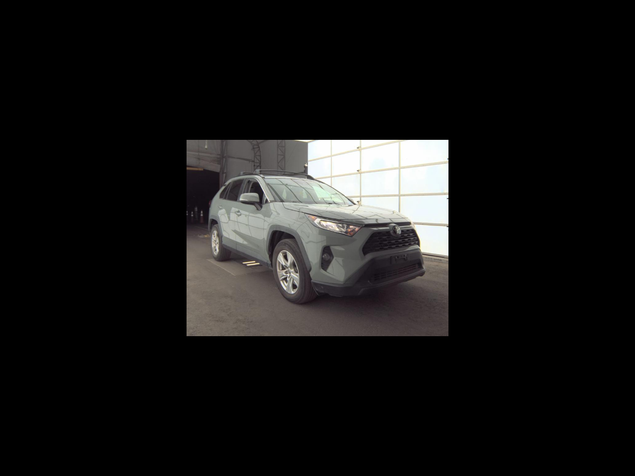 Toyota RAV4 XLE AWD (Natl) 2021