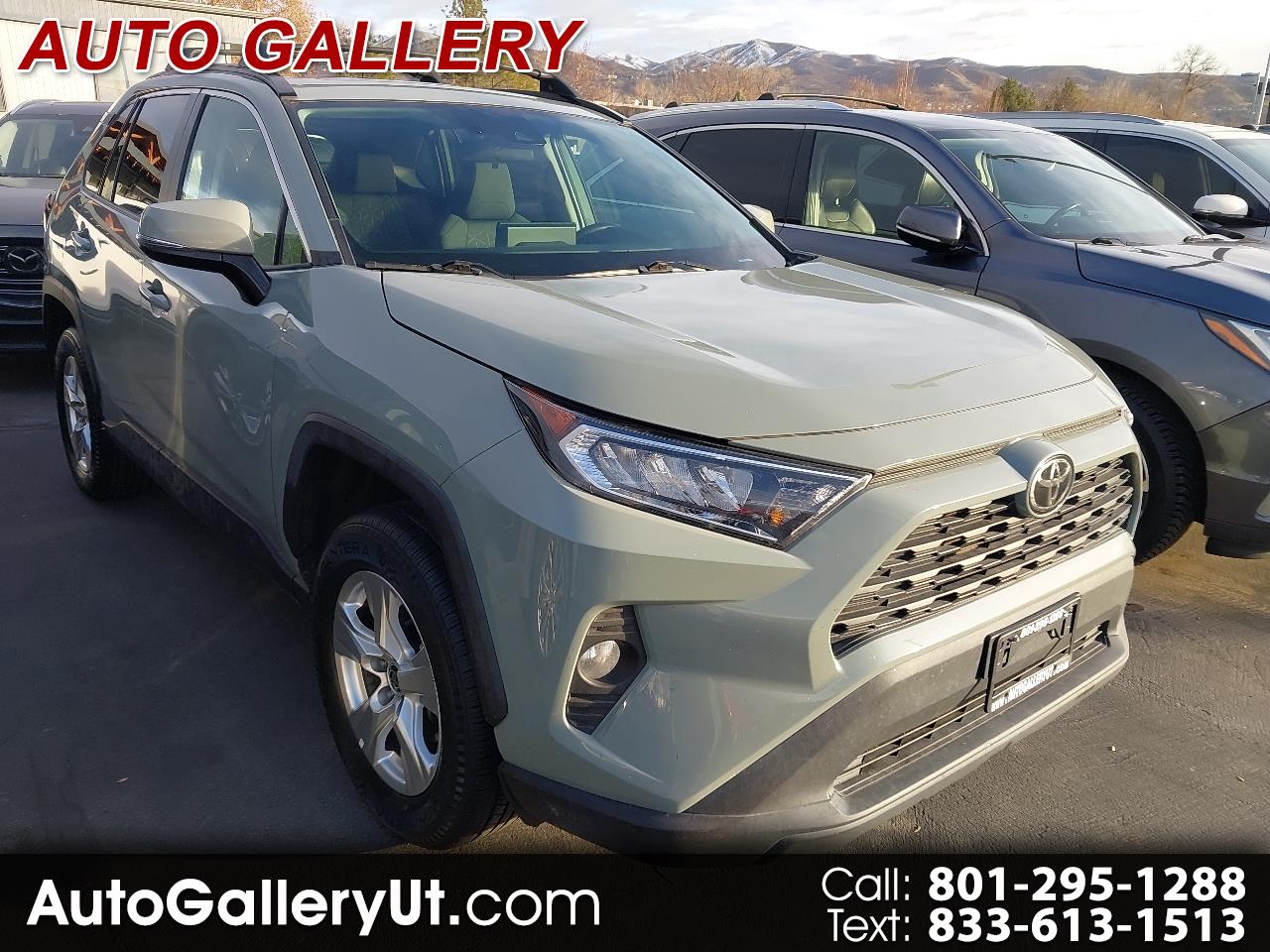 2021 Toyota RAV4 XLE's photo