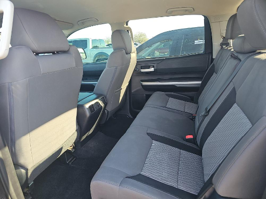 Toyota Tundra 4WD SR5 CrewMax 5.5' Bed 5.7L FFV (Natl) 2017